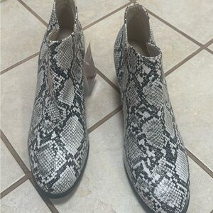 Elegant Snakeskin Ankle Booties